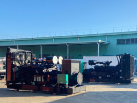 Quelle est la différence entre un « refroidisseur intermédiaire eau-air » et un « refroidisseur intermédiaire air-air » dans les moteurs diesel ?